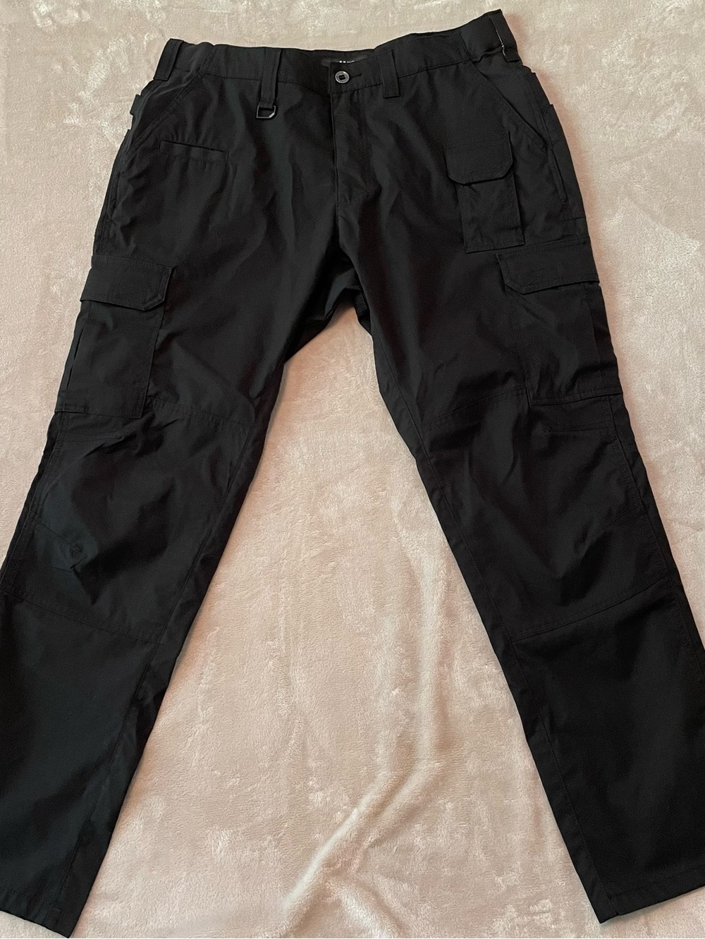 5.11 Tactical Pants Mens 36x32
Black Ripstop Utility Work
Outdoor Lightweight